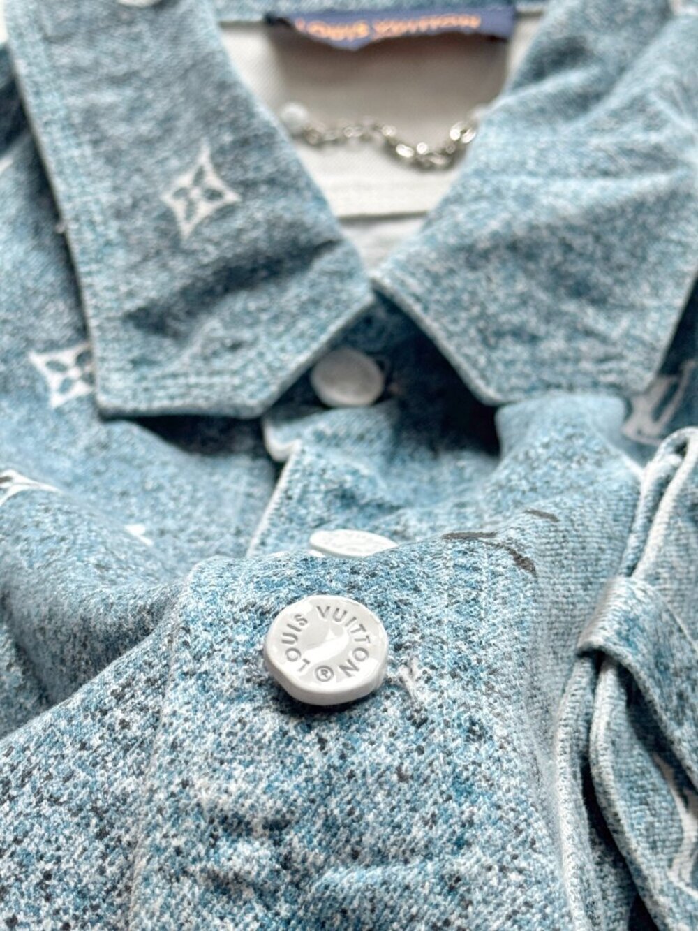 LOUIS VUITTON AW2020 Snowfall Gradient Ombre Logo Denim Overshirt, Size M - Picture 13 of 16